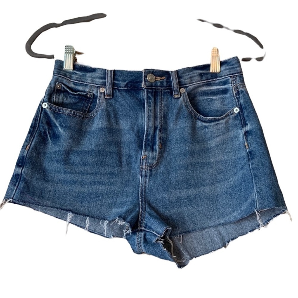 American Eagle Mom Jean Shorts High Rise Distressed Hem Size 4